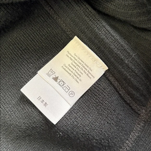 Eddie Bauer Men's Crewneck Sweater in black with Red Trim large tall, green tag - Picture 7 of 11